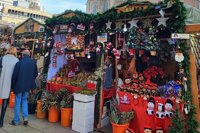 Barcelona Christmas Walking Tour - Finishing at Casa Batlló: a modernist Christmas show finale
