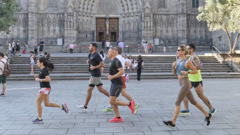 Barcelona: City Highlights Guided Running Tour - Pace, distance, and who this tour really suits