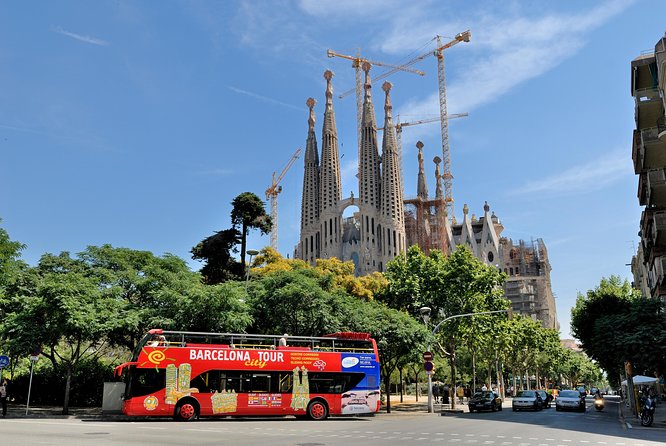 Barcelona City Hop On Hop Off and FC Barcelona Immersive Tour - Why this combo tour works for a first visit