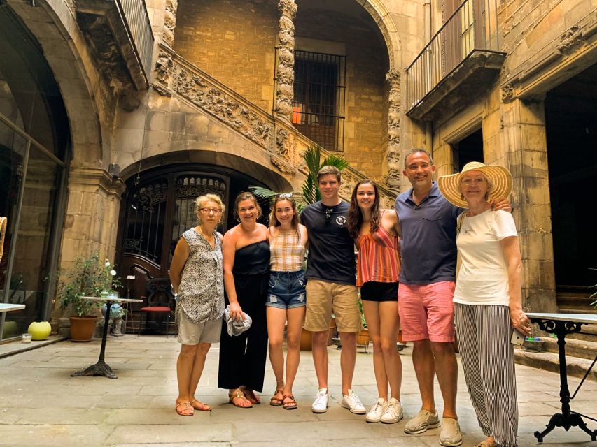 Barcelona: City Tour & Flamenco Show with Wine & Tapas - Taller de Tapes in the Born: tapas with a real bar feel