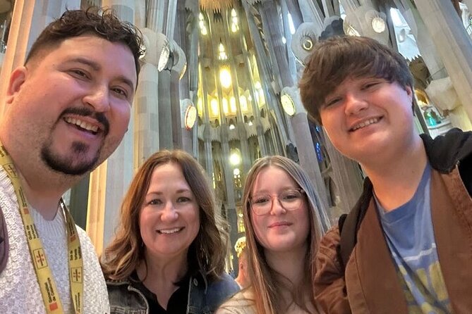 Barcelona City Tour: Gothic Pedrera, Sagrada Familia & Park Güell - Starting at Plaça de Catalunya: Barri Gòtic, Jewish Quarter, and the City’s Old Spine