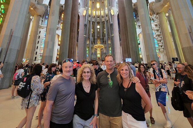 Barcelona City Tour: Gothic Pedrera, Sagrada Familia & Park Güell - Park Güell on a Timed Path: Public Areas, Panoramas, and Gaudí’s Imagination