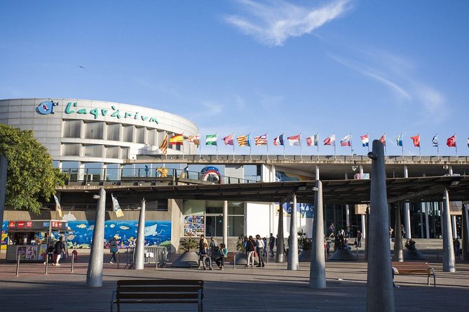 Barcelona City Tour Hop-On Hop-Off and Aquarium - The East Route (green) and why it feels like a different day