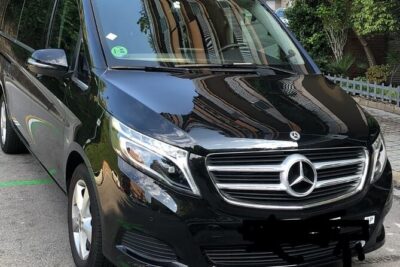 Barcelona Cruise port to barcelona city or airport - Meeting the driver: exit doors, name signs, and busy pickup zones