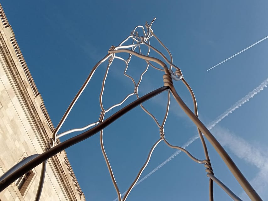 Barcelona: Curious Legends and Traditions of Old Town Tour - Bishop’s Bridge: Where Legends Feel Like They Belong