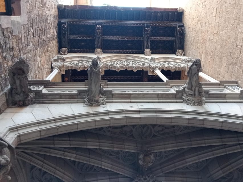 Barcelona: Curious Legends and Traditions of Old Town Tour - The Unnamed Stretch: More Squares, More Anecdotes, More Time Traveling