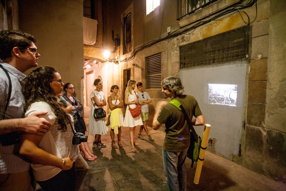 Barcelona: Dark History Night Walking Tour - How the 2 hours actually feel: pace, distance, and weather