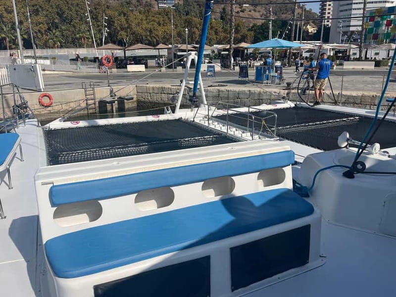Barcelona: Daytime or Sunset Cruise with Drinks - Onboard Vibe: Drinks, Music, and Wi‑Fi That Actually Helps