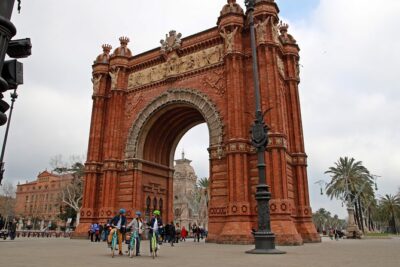 Barcelona E-Bike Guided Tour with Montjuic Hill - Parc de la Ciutadella to Port Vell: sea air meets city geometry