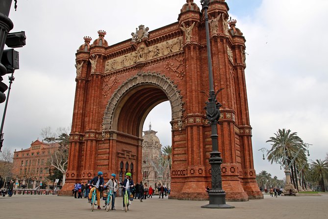 Barcelona E-Bike Guided Tour with Montjuic Hill - Parc de la Ciutadella to Port Vell: sea air meets city geometry