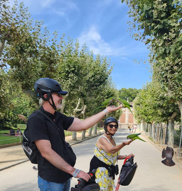 Barcelona: e-scooter and Bike tour - Rolling out in Barcelona: safety first, then the city
