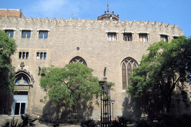 Barcelona: El Born Ghost Walking Tour. - Plaça d’En Marcús: Charity Works with a Dark-Story Edge