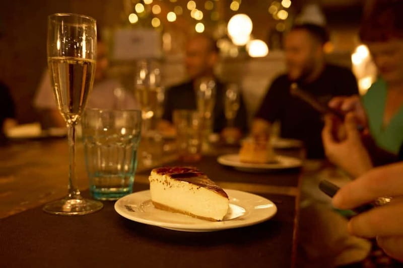 Barcelona: El Born Gourmet Food & Wine Small Group Tour - The Tasting Stop: A Menu That Changes Texture and Mood