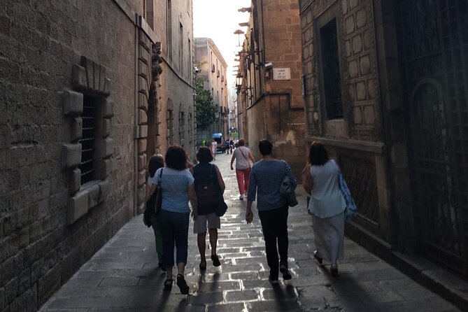 Barcelona escape game, time travel - How the game works: street checkpoints, not a locked room