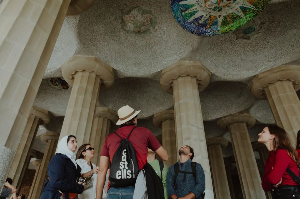 Barcelona: Exclusive Park Güell Private Guided Tour - Guides and audio: hearing the story matters at Park Güell