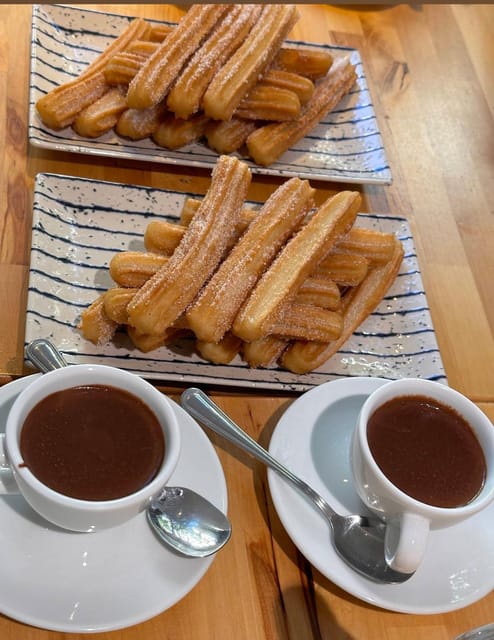 Barcelona: Experience the Best Churros with Hot Chocolate - Your churro tasting flow: plain, sugar, then cinnamon, anise, vanilla