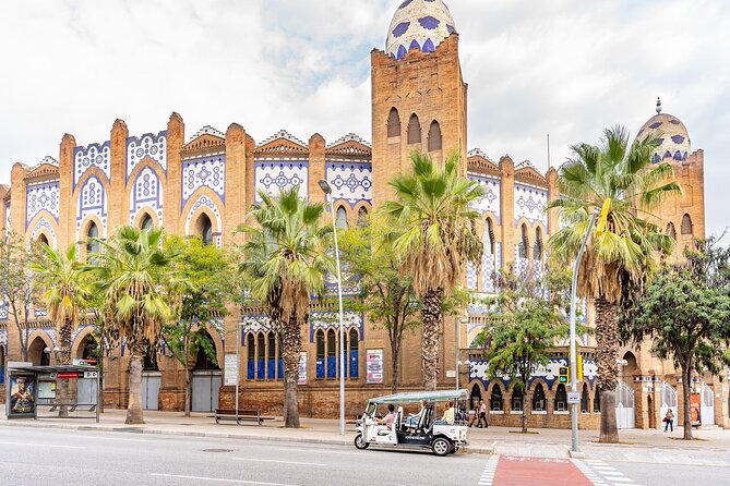 Barcelona Expert Tour with Local Guide in Eco Tuk Tuk Private - Eco tuk tuk in Barcelona: why this works for your limited time