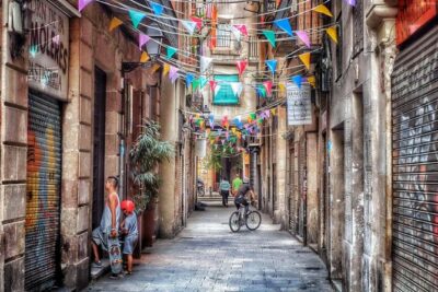 Barcelona: Explore El Born’s Hidden Corners with a Local Host - Stop 1: El Born’s Streets, Squares, and the Creative Neighborhood Mood