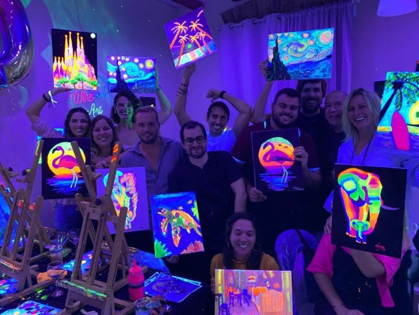 Barcelona: Fluorescent Paint and Wine Workshop - Saturday and Sunday 11:00: fluorescent or standard acrylics