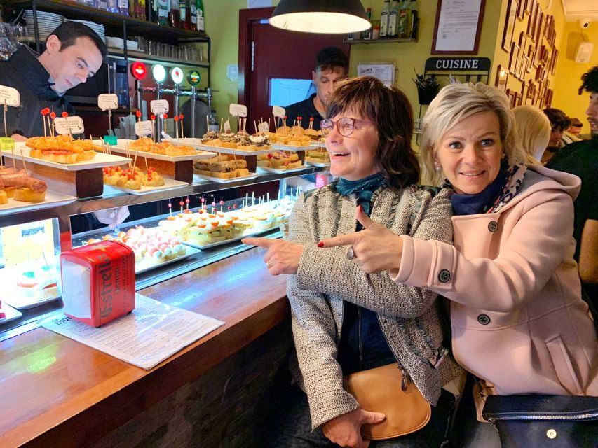 Barcelona: Food & Drink Tasting Tour in Traditional Taverns - La Boqueria: how to handle the market stop without feeling overwhelmed