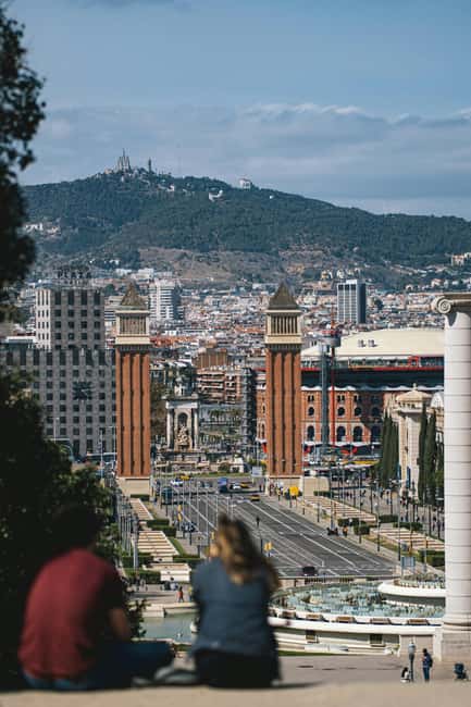 Barcelona from the heights to the sea: Montjuïc, Cable Car, and Beach - Guide style and group energy: why personal attention matters here