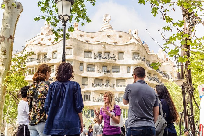 Barcelona Gaudi and Sagrada Familia Tour - Sagrada Familia stop: symbolism plus a real timeline