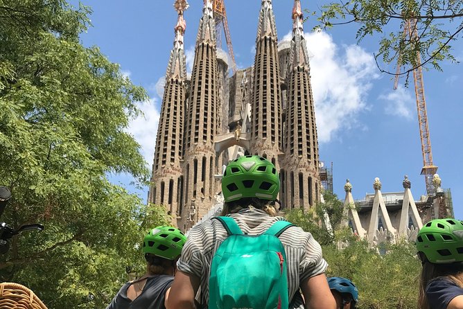 Barcelona Gaudi Guided Small Group E Bike Tour - Santa Maria del Mar and Plaça Sant Felip Neri: quick pauses with character