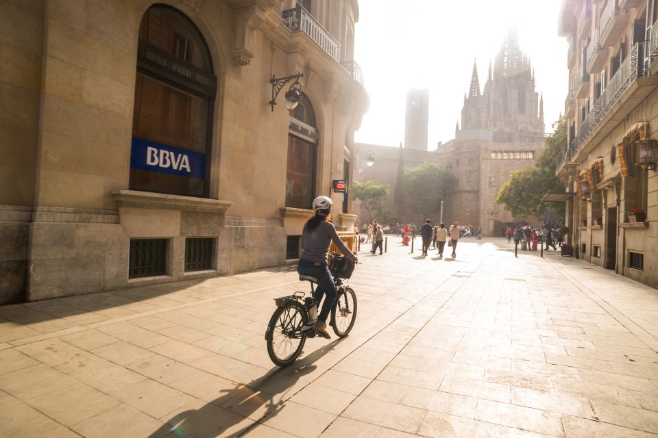 barcelona: Gaudi Highlights eBike tour - Harbor views and Vila Olímpica stops: seeing the city’s layout from the right angle