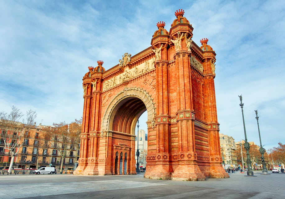 Barcelona: Gaudi Highlights Guided Tour by Electric Scooter - How the e-Scooter Route Changes the Way You See Barcelona
