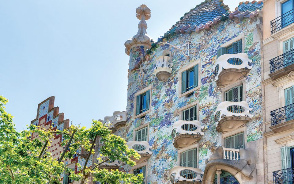 Barcelona: Gaudí Sightseeing Guided Segway Tour - Key highlights worth your attention