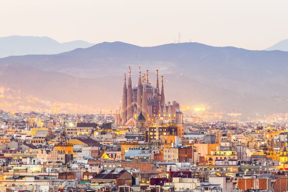 Barcelona: Gaudí Sightseeing Guided Segway Tour - Eixample’s Plan and Why the Route Feels So Efficient