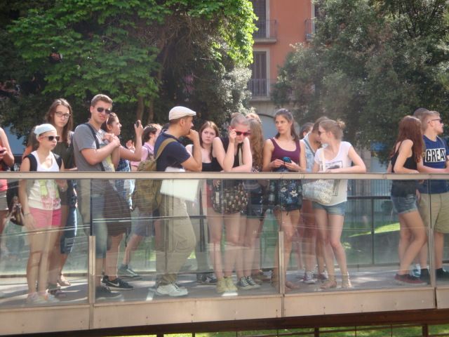 Barcelona: German City Tour from Gaudí's Perspective - Student years: contracts, nature, and the early “real world” Gaudí