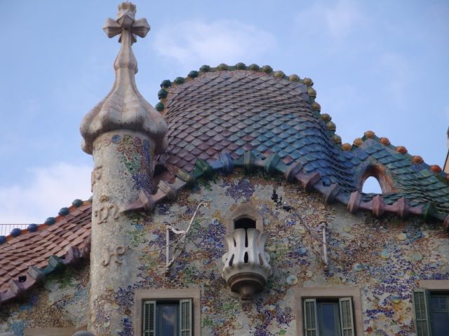 Barcelona: German City Tour from Gaudí's Perspective - Colonia Güell and the mindset behind Sagrada Família