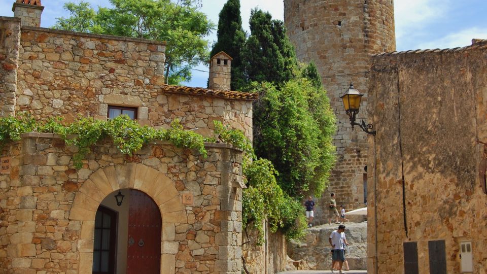 Barcelona: Girona Game of Thrones Private Tour with Pickup - Gustave Eiffel Bridge and Onyar River views