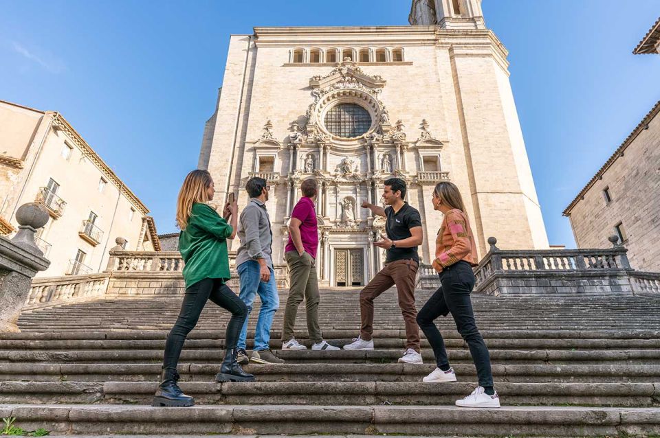 Barcelona: Girona Private Guided Tour by High-Speed Train - City walls and viewpoints: the best return on your walking effort