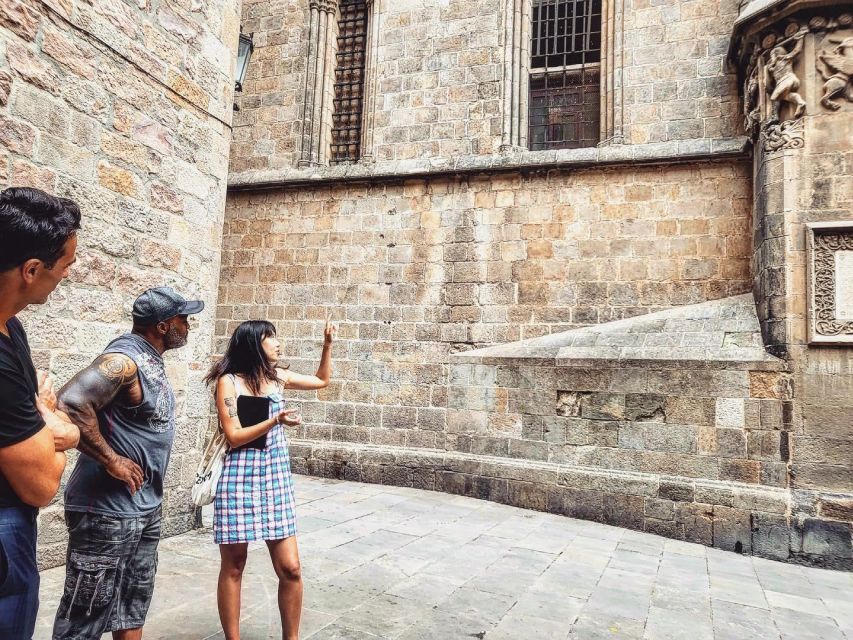Barcelona: Gothic Quarter and Flamenco Show (Small Group) - Price and Value for $65: What You Get in 2.5 Hours