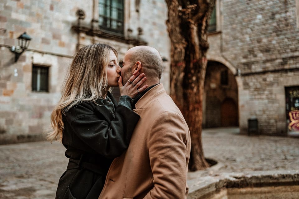Barcelona: Gothic Quarter Cinematic Photoshoot and Guide - Camera rules: the part that can surprise people