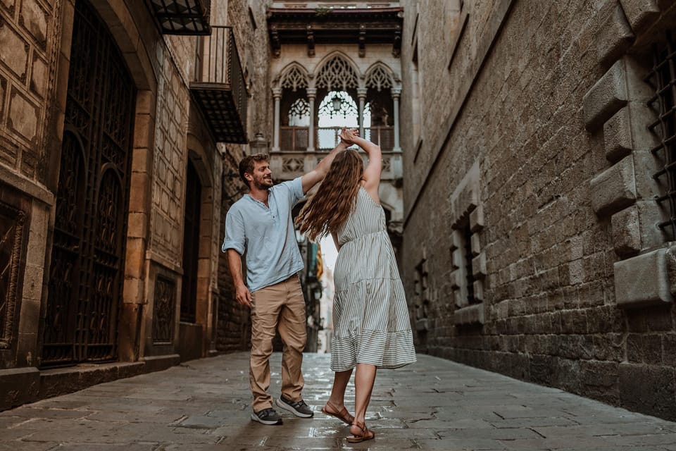 Barcelona: Gothic Quarter Cinematic Photoshoot and Guide - Why a 30-minute Gothic Quarter photoshoot works