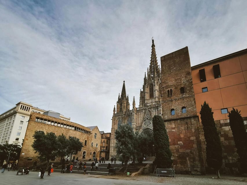 Barcelona: Gothic Quarter Gems Private Walking Tour - Santa María del Mar: the Gothic church that pulls everything together