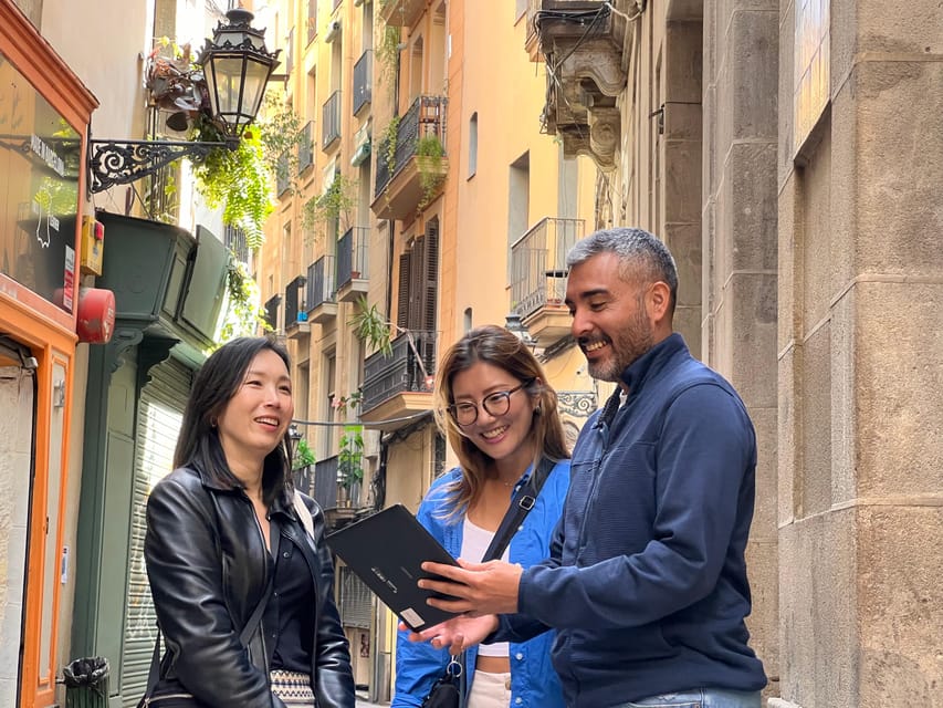 Barcelona: Gothic Quarter Guided Tour with Flamenco & Tapas - Los Tarantos Flamenco: Real Energy, Real Atmosphere