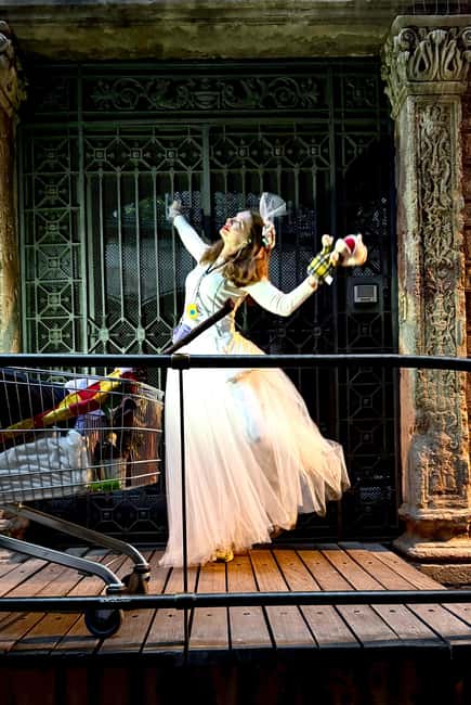 Barcelona: Gothic Quarter immersive walking tour - The Crown, the sweets, and the wish: playful moments with real meaning