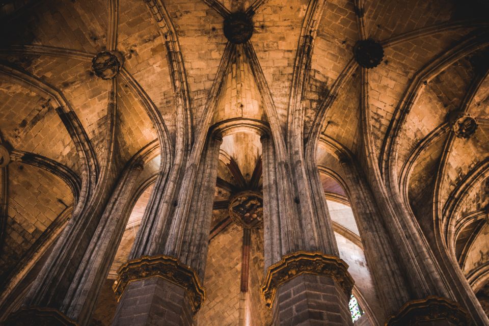 Barcelona: Gothic Quarter & La Sagrada Familia Private Tour - Private Day, Real Barcelona: What This 7-Hour Route Gets Right