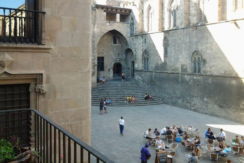 Barcelona: Gothic Quarter Legends Walking Tour with Tapas - Key things I’d watch for