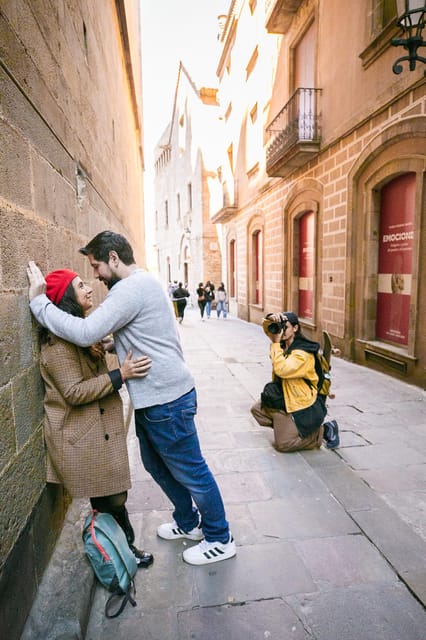 Barcelona: Gothic Quarter Private Photoshoot Experience - Why this Gothic Quarter mini shoot is such good value