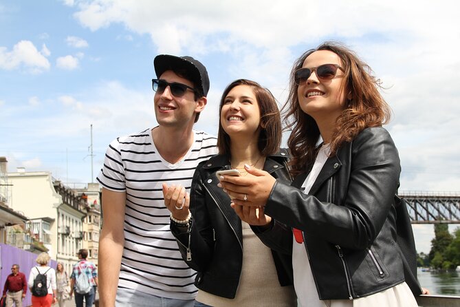 Barcelona Gothic Quarter Scavenger Hunt and City Highlights Walking Tour - Price and value: what $10.57 buys you