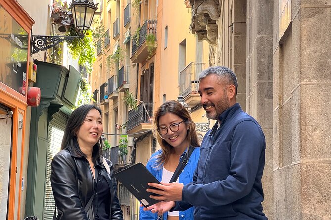 Barcelona Gothic Quarter Tour (Small Group) - Barcelona City Hall and the squares that end the walk