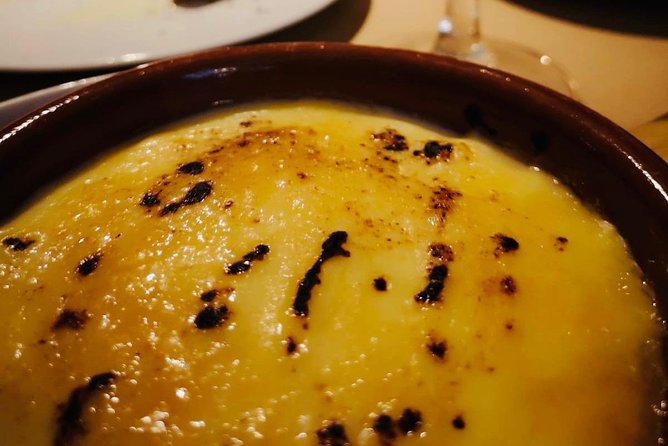 Barcelona Gothic Quarter VIP Tapas & Wine Tour - Day-of-week twists: Capella d’en Marcús vs Roman wall remnants