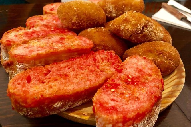 Barcelona Gothic Quarter VIP Tapas & Wine Tour - Drinks included: vermouth, wine, cava, and water without guessing