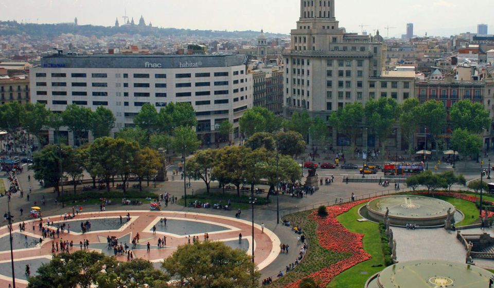 Barcelona: Gothic Quarter Walking Tour with Optional Pintxos - Key things to know before you go