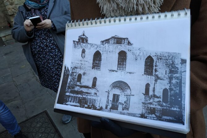 Barcelona Gothic Quarter Walking Tour with Tapas - Barcelona Cathedral Time: What You Can See Without the Ticket